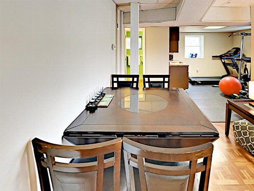 4 Bedrooms Country Home image 17