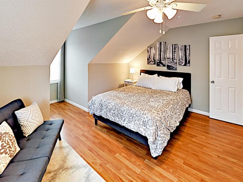 4 Bedrooms Country Home image 8